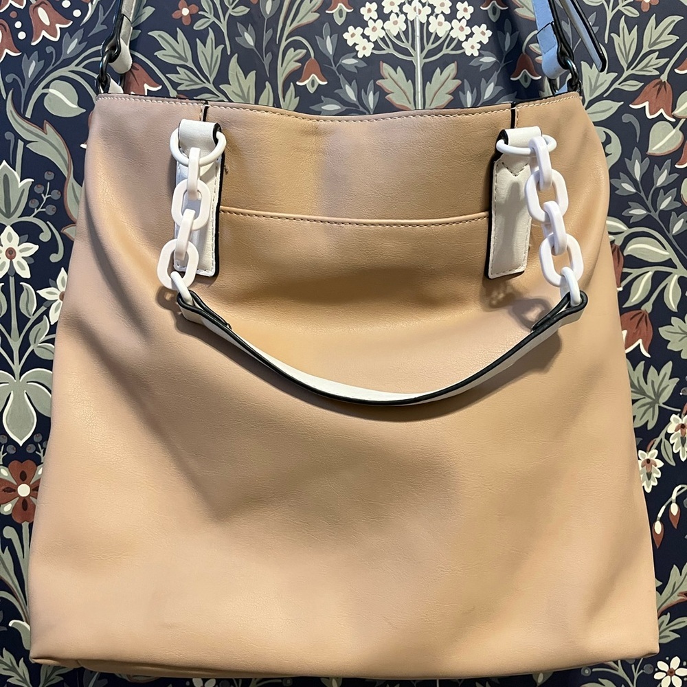 Vera Wang Elegant Cream and Black Tote - Picture 2 of 10